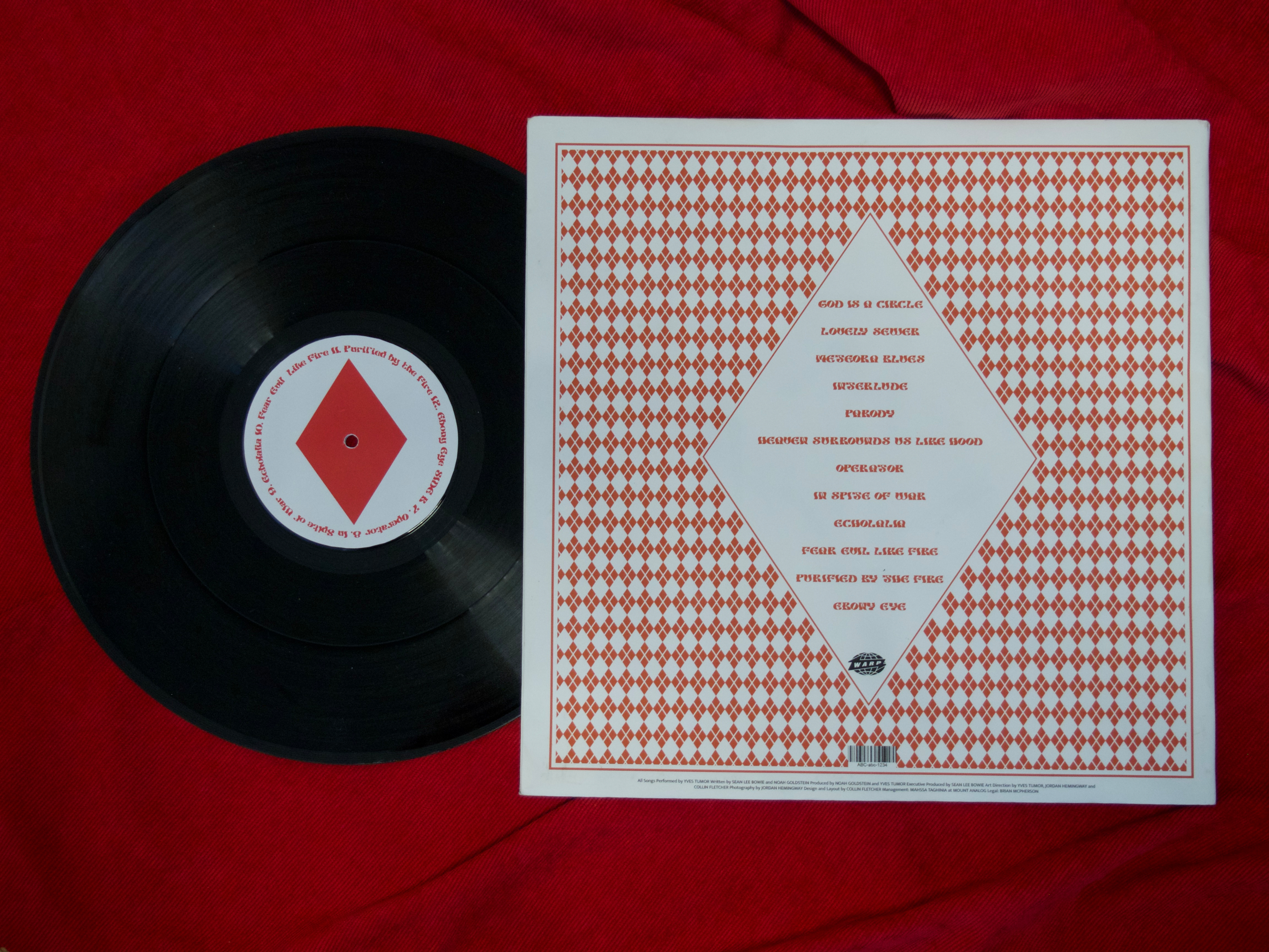 Portfolio website of Isabella Rey - designer focusing on visual storytelling, CGI and graphic design.